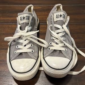 Converse size 8